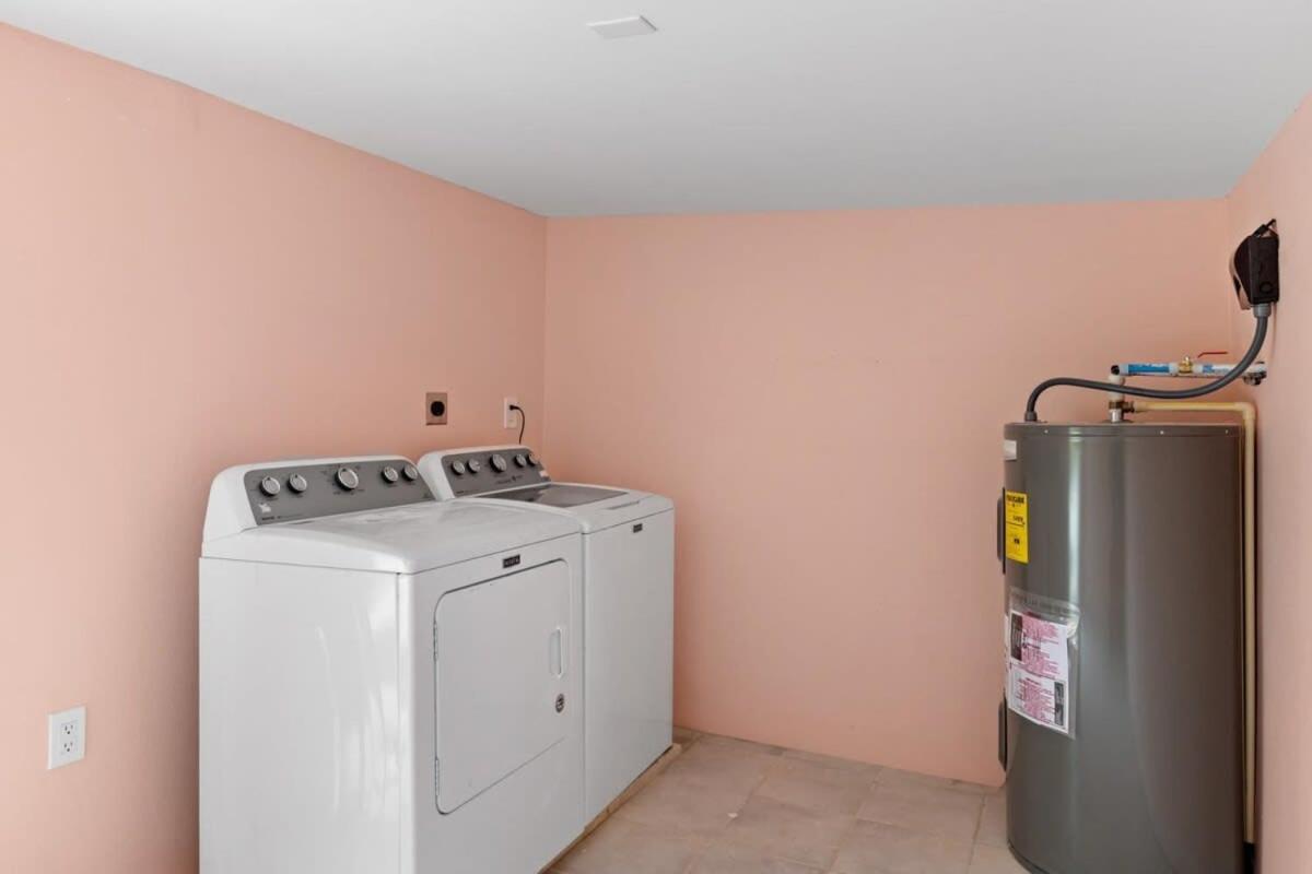 Charming Suite With Balcony And Bikes In Historic Sandpiper Inn Sanibel Exterior photo